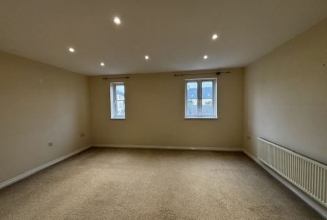 130, Bluebell Way, Carterton photo 2