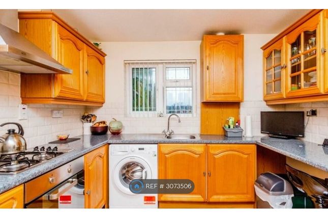 Hambledon Close, Wolverhampton photo 3