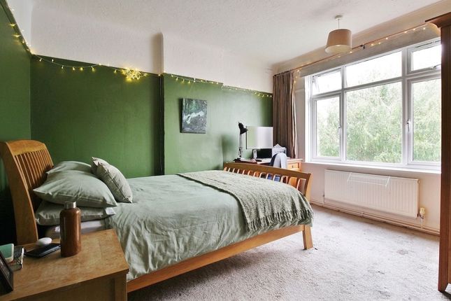 Flat 5, Bedfont Lodge, Isleworth photo 3