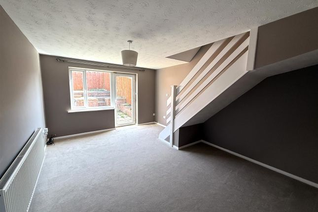 208, John OGaunts Way, Belper photo 2