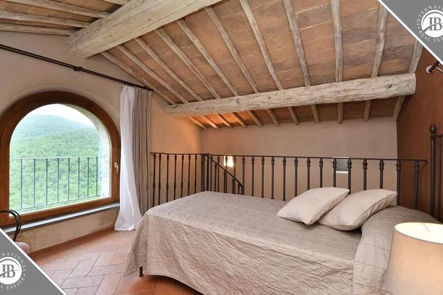 Villa for sale in Castellina In Chianti, Tuscany, 53011, Italy