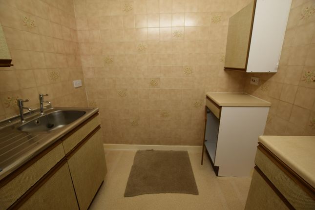 7 Home Manor House, Cassio Road, WATFORD photo 4