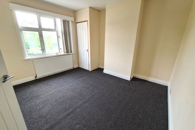 19, Kenpas Highway, Coventry photo 3