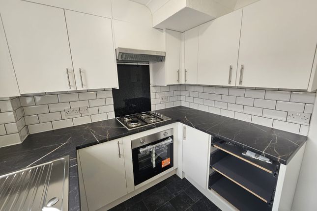 21 Sixpenny Close, Poole photo 5
