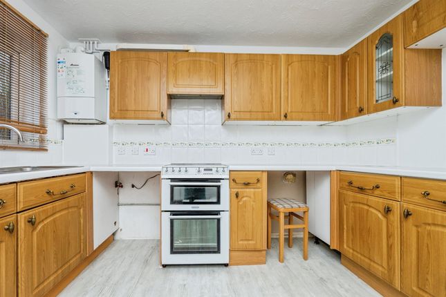 46, Hoskyns Avenue, Worcester photo 4