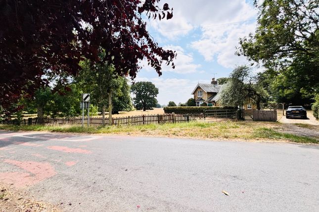 Outer Gate Lodge, Park Drive, Ashford photo 3