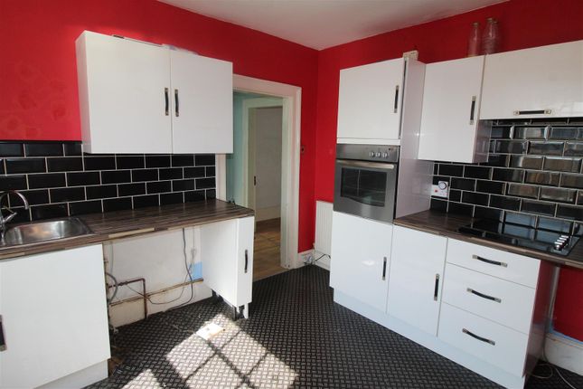 Flat 16, Broadway, Sheerness photo 5