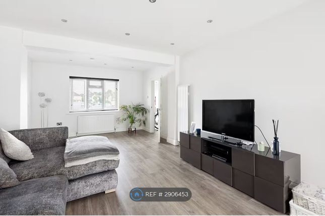 Beatty Road, Stanmore, London photo 2