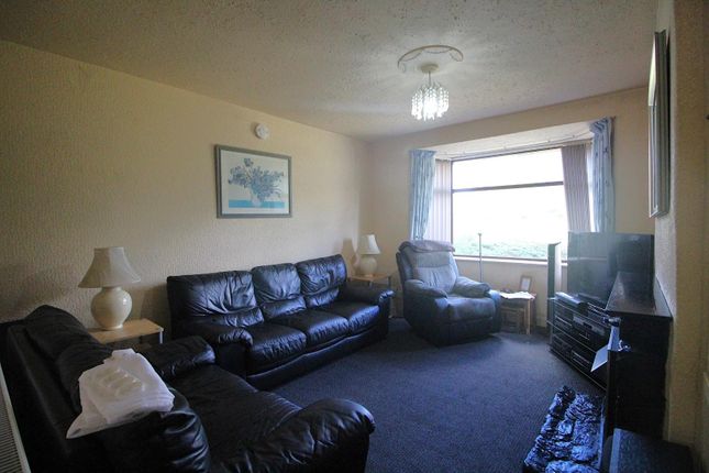 124, Lawton Moor Road, Manchester photo 3