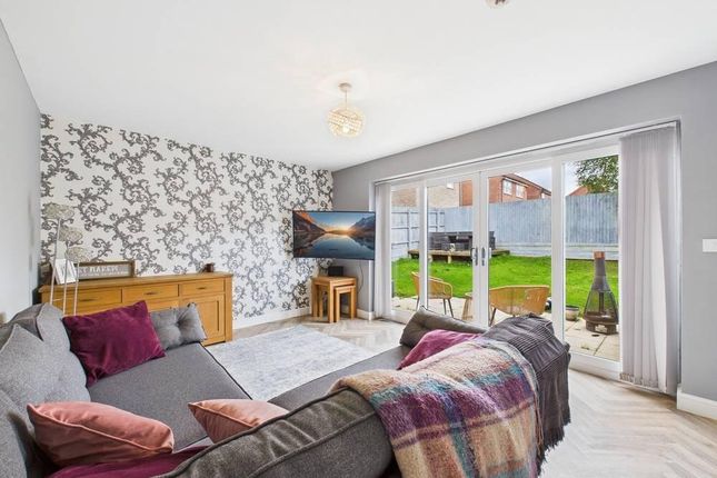26, Rowton Drive, Hull photo 2