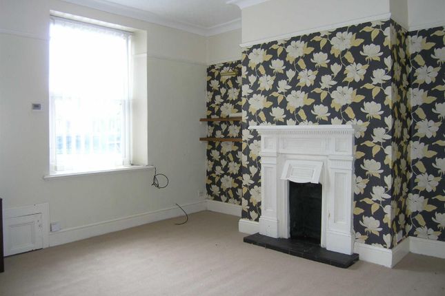 30, Railway Street, Glossop photo 3