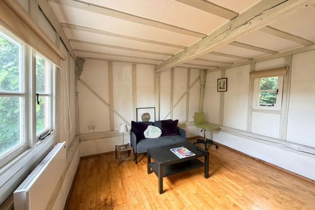 Thatched Cottage, High Street, Bury St Edmunds photo 3
