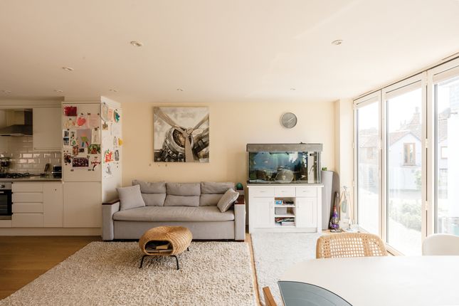 3 Rose Mews, Portishead photo 3