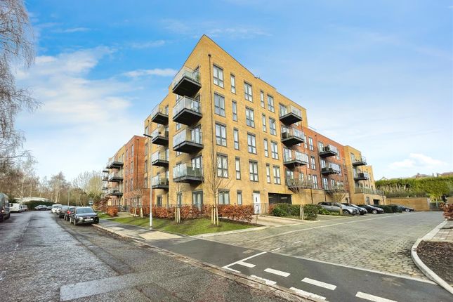 Flat for sale in Frogmore Road, Hemel Hempstead