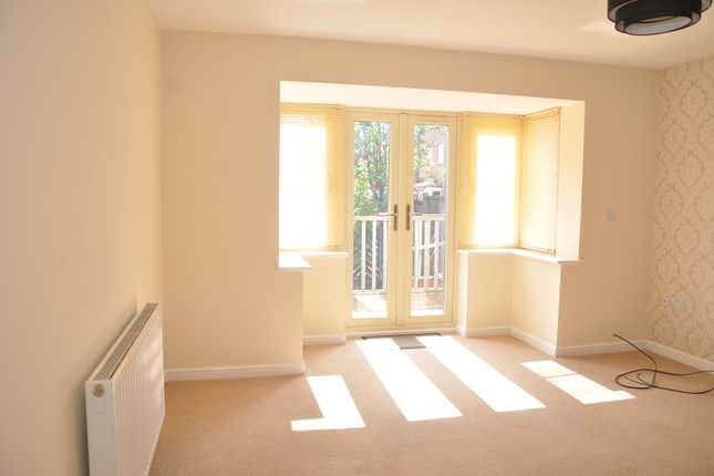 Town house to rent in Levertons Place, Hucknall, Nottingham