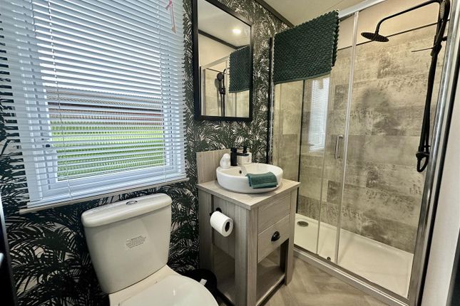 Mobile/park home for sale in Hull Road, Wilberfoss, York