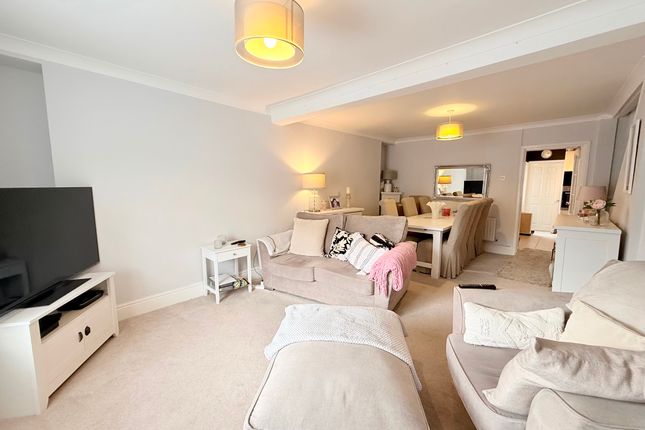 44 Marian Street, Bridgend photo 4