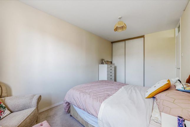 Flat for sale in Northcroft Road, Ealing