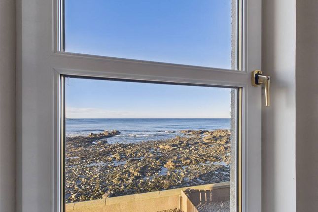 4 Waters Edge Apartments, Union Road, Macduff photo 3