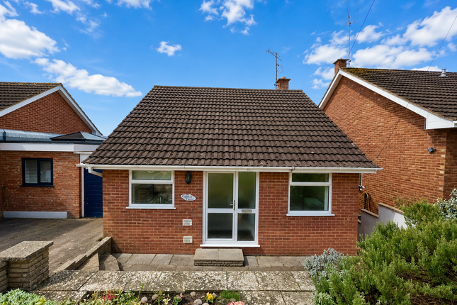 83 Chancellors Way, Exeter photo 4