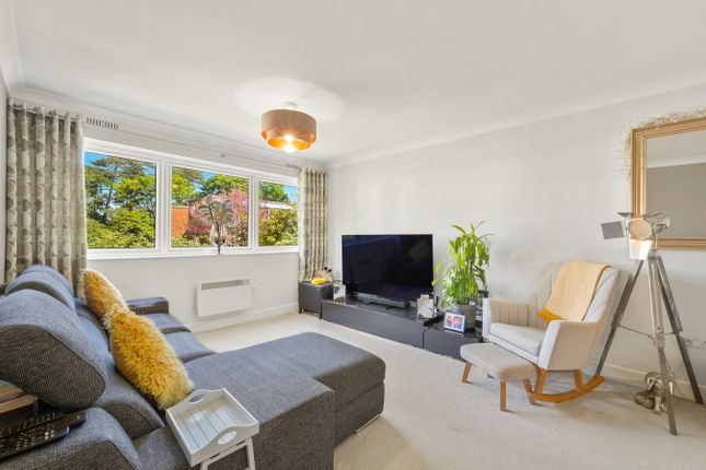 30, High Point, WEYBRIDGE photo 4