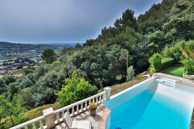 Villa for sale in Saint Laurent Du Var, French Riviera, France