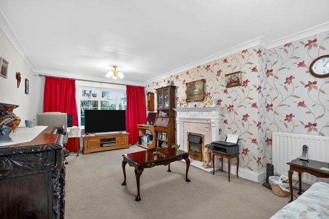 19, Windsor Gardens, Wolverhampton photo 4