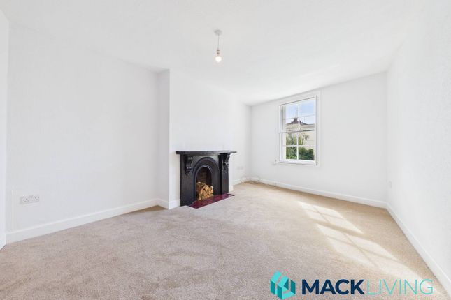 Top Floor Flat, 88 London Road, London Road, Cheltenham, Cheltenham photo 4