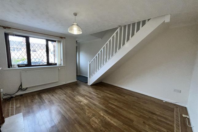 32, Forester Drive, Stalybridge photo 4