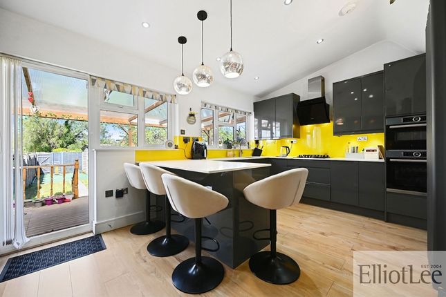90 Warden Avenue, Harrow photo 4