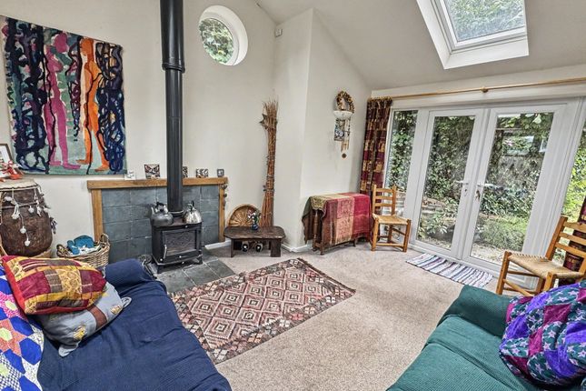 1 Barns Close, Tiverton photo 3