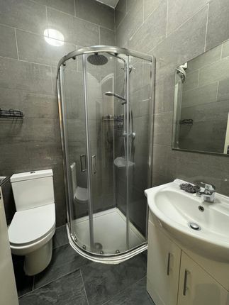 395 Hertford Road (Flat A), London photo 5