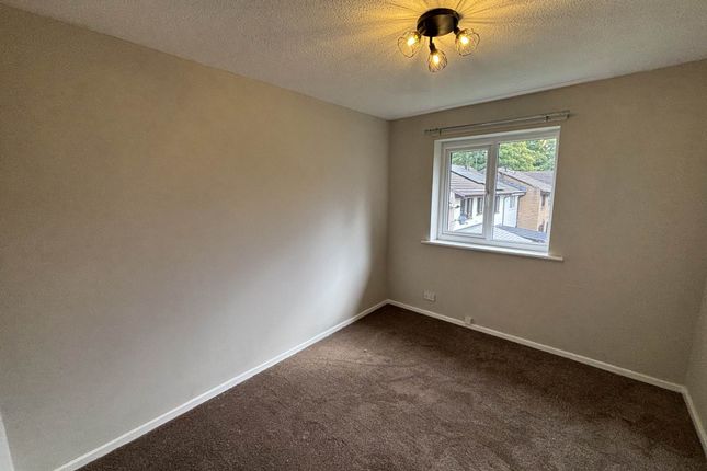 65, Watkins Drive, Manchester photo 5