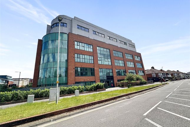 Flat 40, Chesterfield House, 7, Bath Road, Berkshire photo 2