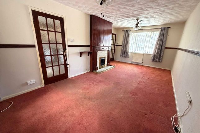 17, Queen Elizabeth Avenue, Milford Haven photo 3