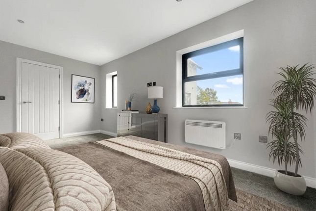 Flat to rent in Hancock Road, London