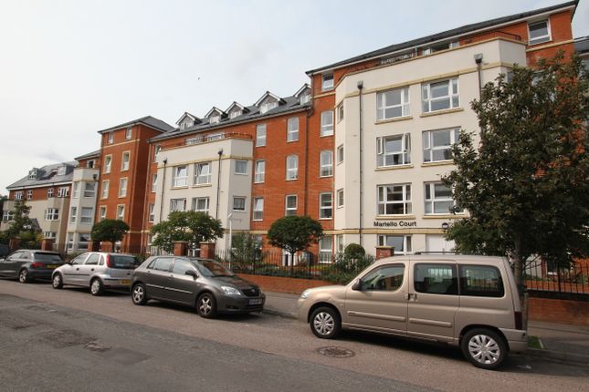 Flat for sale in Jevington Gardens, Eastbourne