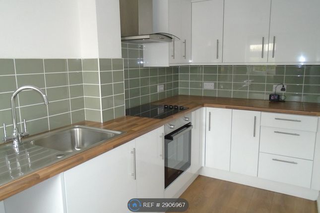 Quebec Close, Eastbourne photo 2