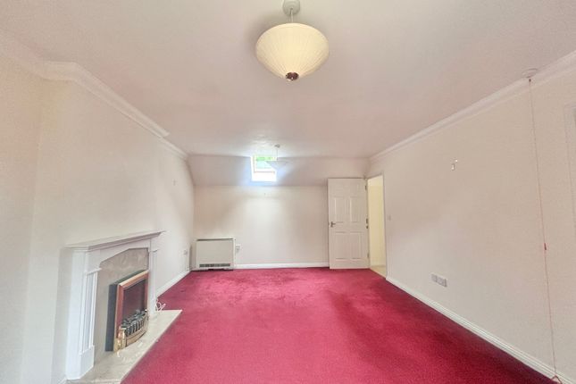 Flat 57, Lynes Court, Bickerley Road, Ringwood photo 3
