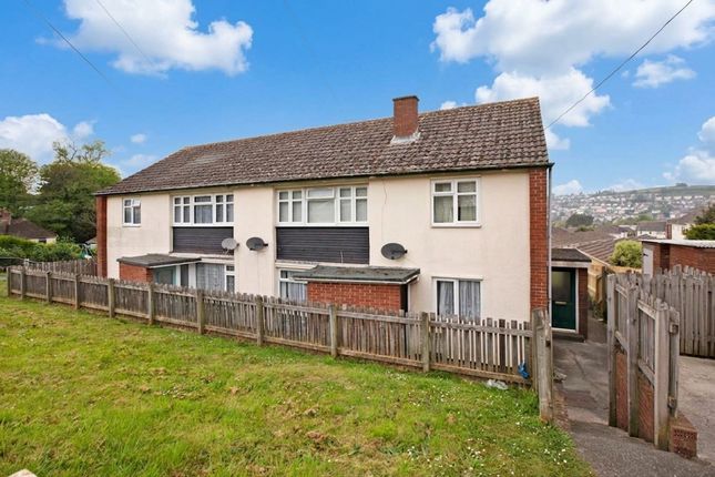 2-bed flat on 82 Coronation Avenue, Dawlish, £165,000