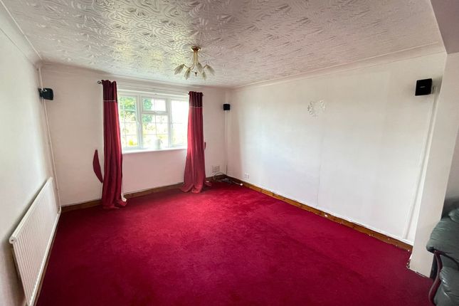 35, Kingston Road, High Wycombe photo 4