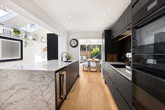 13, Evelyn Road, Chiswick photo 3