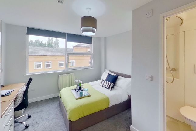 Room 1, Flat 1, 10, Middle Street, Nottingham photo 3