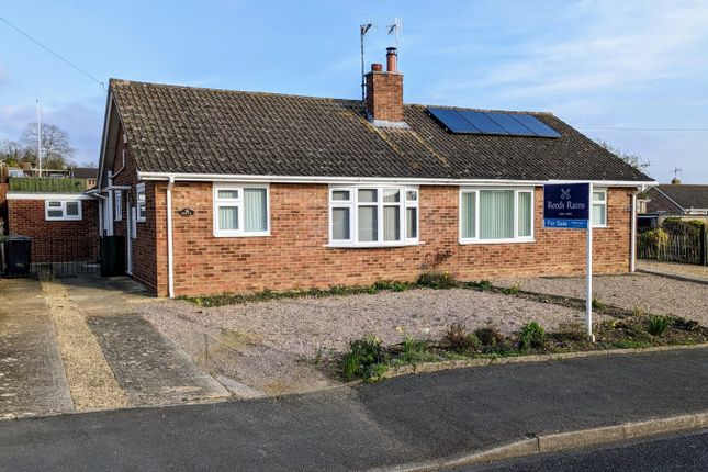 Thumbnail Bungalow for sale in Evendene Road, Evesham, Worcestershire