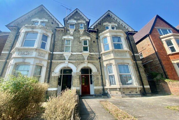 Thumbnail Flat to rent in 38 Clapham Road, Bedford