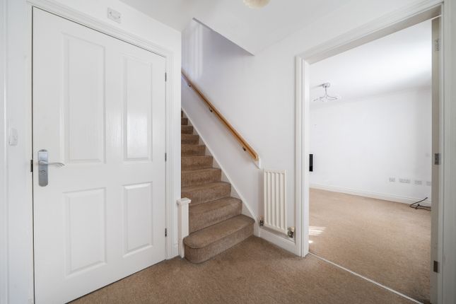 3, Falcon Road, Tewkesbury photo 2