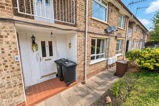 1-bed flat on 8, Woodside, Shipley, £50,000