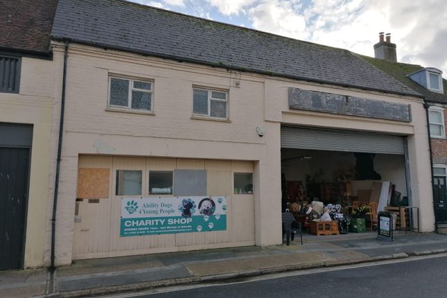 Retail premises to let in Pyle Street, Newport
