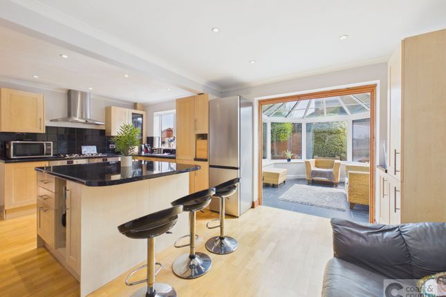 11 Lower Fern Road, Newton Abbot photo 3