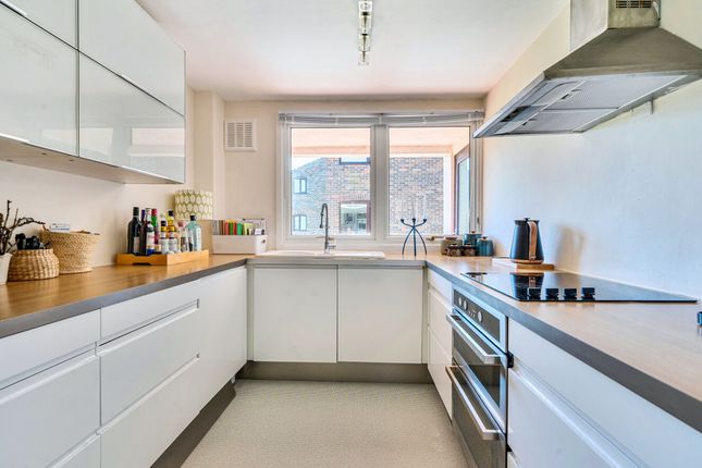 Flat 10, Summersdale Court The Drive, Chichester photo 4